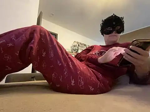 Marilou1983 online show from November 29, 2025, 8:17 am