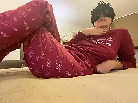 Marilou1983 online show from February 15, 2026, 9:55 pm