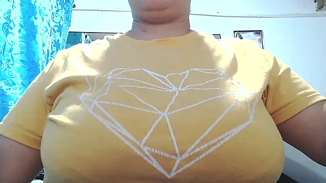 mia donatto369 online show from October 8, 2025, 11:02 pm