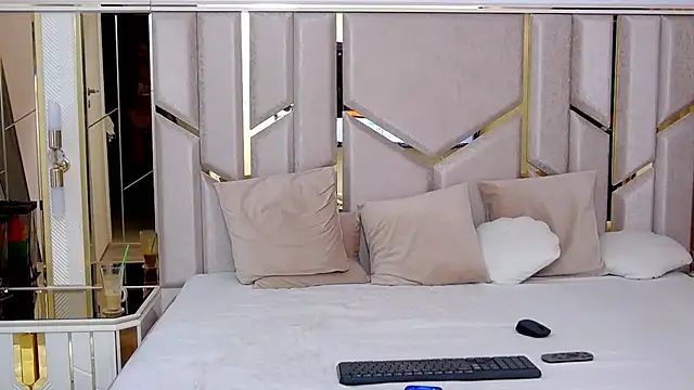 AnnabelleWest online show from January 4, 2025, 6:19 am