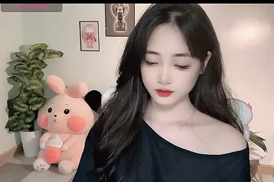  Aimy  online show from October 31, 2025, 5:25 pm