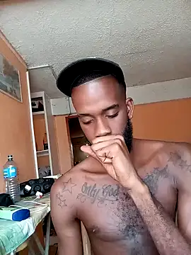 Snapshot of Papii97150 chatting on October 30, 2025, 6:19 pm Papii97150 online show from October 30, 2025, 6:19 pm