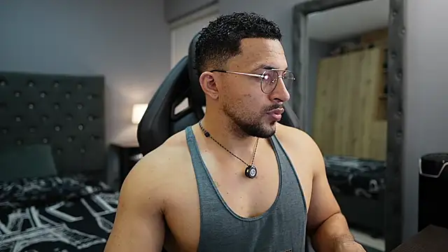 Snapshot of Martin_Logan chatting on March 23, 2026, 12:14 am Martin Logan online show from March 23, 2026, 12:14 am