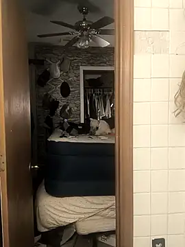 ImCarolinaCutiexxx online show from October 23, 2025, 9:24 pm