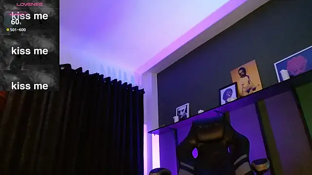 Snapshot of castle_87 chatting on February 6, 2025, 4:25 pm castle 87 online show from February 6, 2025, 4:25 pm