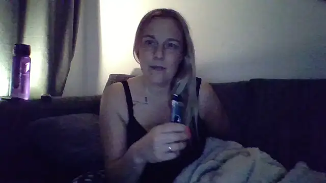 scrummymummy2 online show from March 28, 2026, 9:25 pm