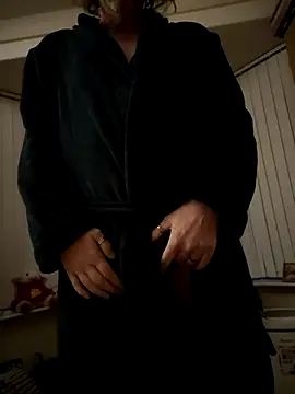 Snapshot of JulianJ50 chatting on September 10, 2025, 5:18 am JulianJ50 online show from September 10, 2025, 5:18 am