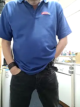 Snapshot of JulianJ50 chatting on November 26, 2025, 8:15 am JulianJ50 online show from November 26, 2025, 8:15 am