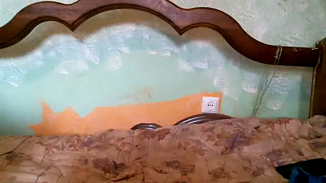 DennisXCaroll online show from September 15, 2025, 6:35 am