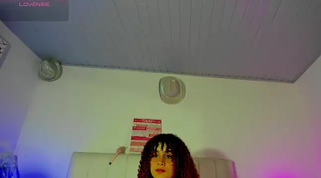 amaia escotet online show from December 2, 2024, 1:24 pm