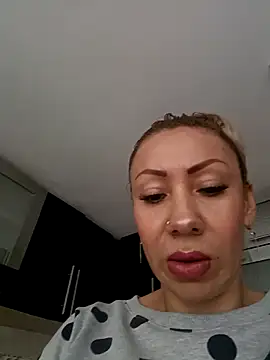 coral smitth online show from February 11, 2025, 6:55 pm