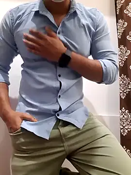 Snapshot of Guyinshortss chatting on September 24, 2025, 7:50 pm Guyinshortss online show from September 24, 2025, 7:50 pm