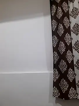 Snapshot of Guyinshortss chatting on October 5, 2025, 7:56 pm Guyinshortss online show from October 5, 2025, 7:56 pm