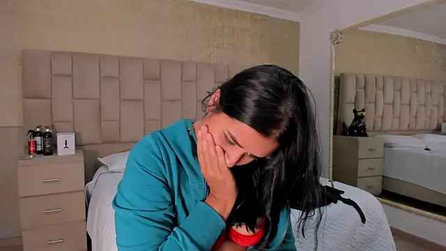 EmmaTorres  online show from February 4, 2025, 1:13 am