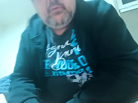 Ronny2510 online show from April 4, 2026, 8:39 pm