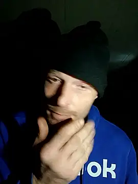 Snapshot of omgkidisthaone chatting on January 7, 2026, 8:28 am omgkidisthaone online show from January 7, 2026, 8:28 am