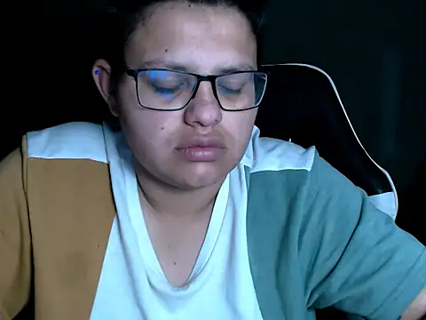 tatsumi nao online show from October 22, 2025, 4:02 am