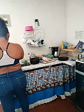 Snapshot of samanthaeliott22 chatting on March 10, 2025, 8:01 pm samanthaeliott22 online show from March 10, 2025, 8:01 pm