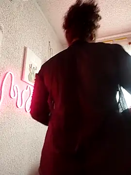 Snapshot of samanthaeliott22 chatting on October 12, 2025, 5:12 pm samanthaeliott22 online show from October 12, 2025, 5:12 pm