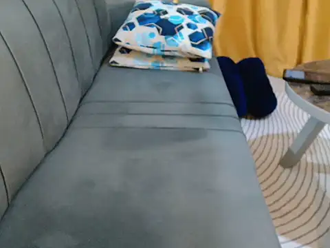 leslysexygirl online show from September 10, 2025, 2:28 pm