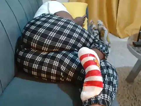 leslysexygirl online show from December 1, 2025, 9:47 am