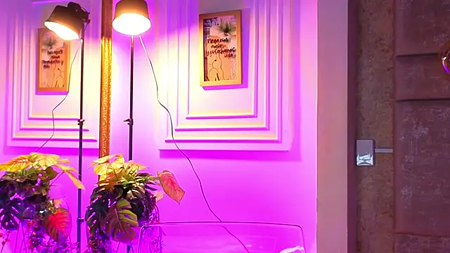 AlessiaLondon online show from February 27, 2026, 10:26 am