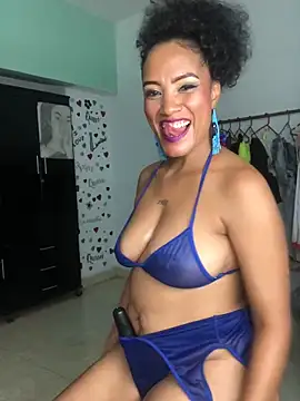 AdelaHaneix online show from December 15, 2024, 10:04 pm