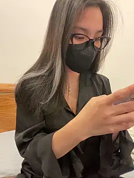 Snapshot of Lilisa_miu chatting on January 22, 2025, 4:33 pm Lilisa miu online show from January 22, 2025, 4:33 pm