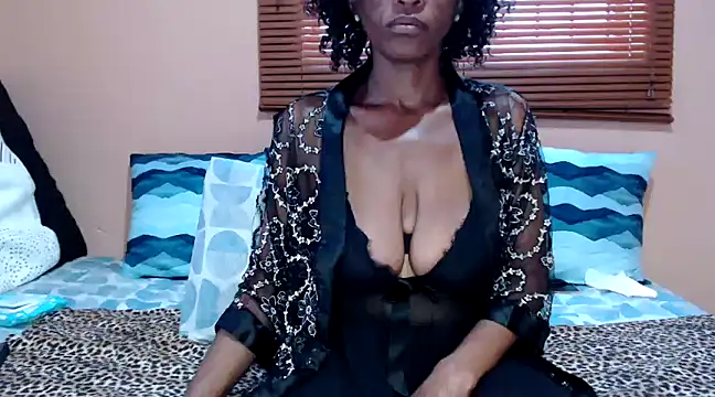 LONGBLKCLIT36 online show from January 12, 2025, 3:49 am