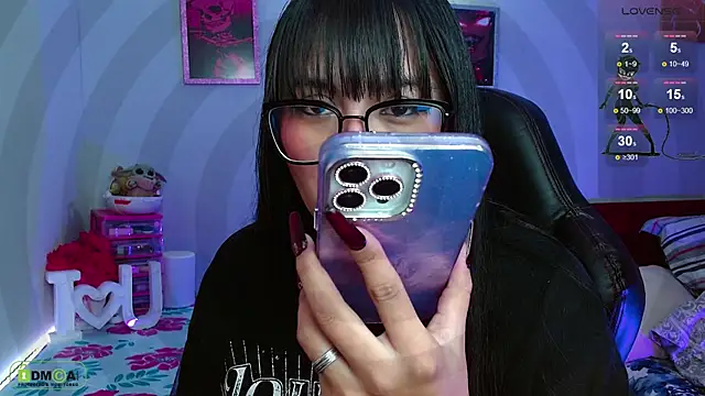 Miss scarllet  online show from March 5, 2025, 1:28 pm