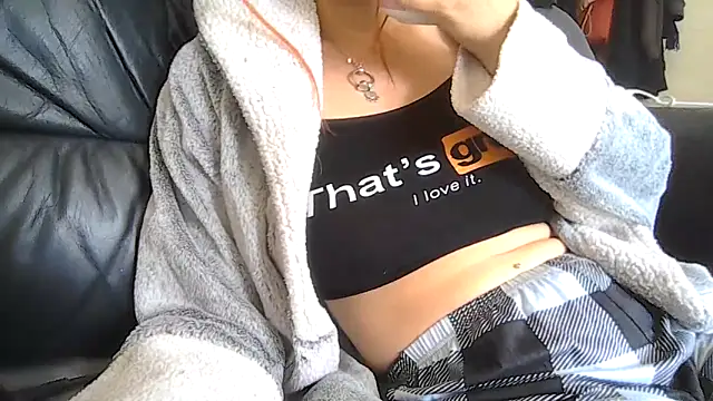 indie-rayne online show from June 13, 2026, 10:35 am