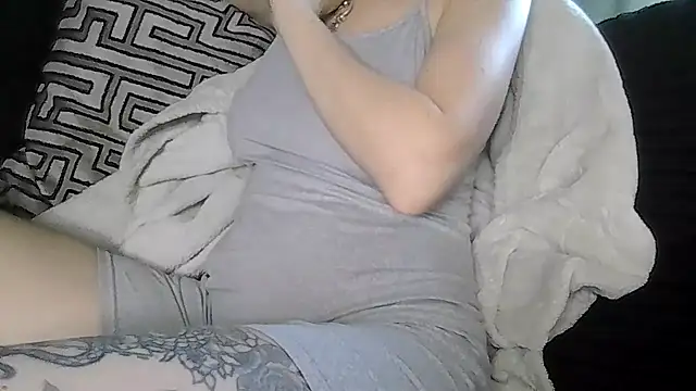 indie-rayne online show from June 23, 2026, 4:32 am