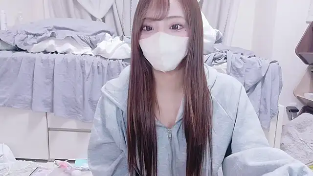  chanMOMO  online show from October 10, 2025, 1:21 pm