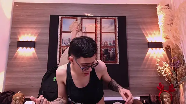 Cutie Shy  online show from November 15, 2025, 5:20 pm