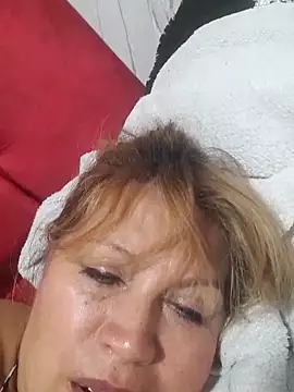 Snapshot of Kazsandraa chatting on June 6, 2026, 11:31 pm Kazsandraa online show from June 6, 2026, 11:31 pm