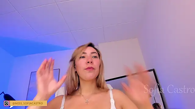 miss sofiaa online show from January 30, 2025, 2:47 pm