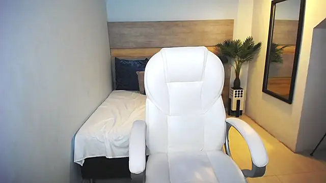 liseth fox online show from January 29, 2025, 1:58 am