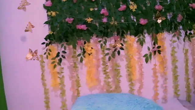 Snapshot of Crysrus chatting on January 28, 2025, 2:53 am Crysrus online show from January 28, 2025, 2:53 am