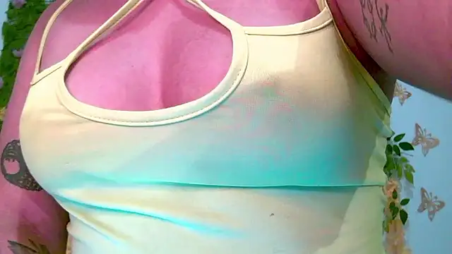 Crysrus online show from April 15, 2026, 12:17 am