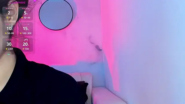 lara madisson online show from November 13, 2025, 6:34 am