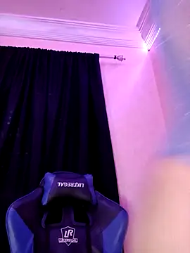 ---sophia--- online show from October 13, 2025, 12:27 pm