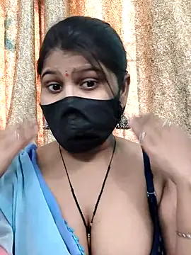 Snapshot of Hotty-simran chatting on October 15, 2025, 4:34 am Hotty-simran online show from October 15, 2025, 4:34 am