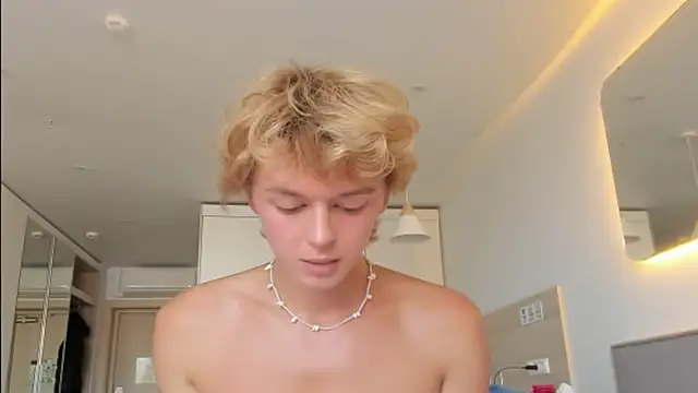 agelandreww online show from April 2, 2026, 8:12 am