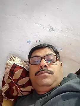 Srmotrs online show from November 10, 2025, 5:01 pm