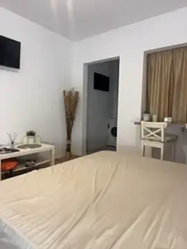 AdeleLovely online show from July 7, 2026, 4:26 am