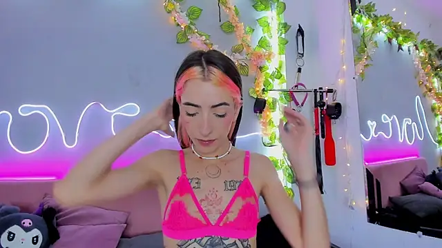 YouliteSllut2 online show from January 27, 2025, 11:00 pm