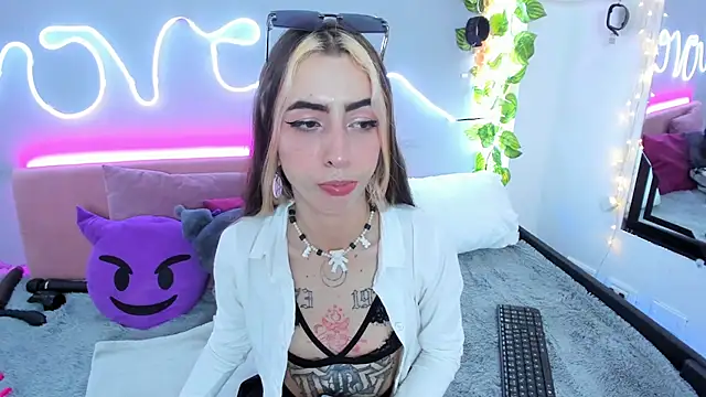 YouliteSllut2 online show from February 20, 2025, 10:04 pm