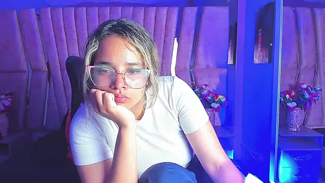 Olivia Fox69 online show from December 30, 2024, 3:25 am
