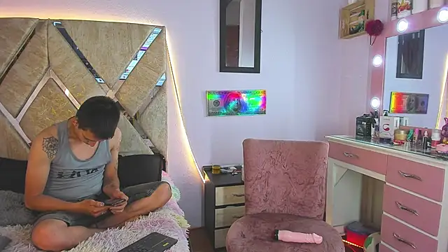 parejacaliente20154 online show from November 7, 2025, 10:59 am