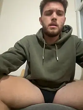 Snapshot of Franso13 chatting on October 17, 2025, 1:42 am Franso13 online show from October 17, 2025, 1:42 am